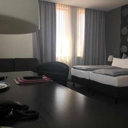 Hotel Schempp Бобинген Екстериор снимка