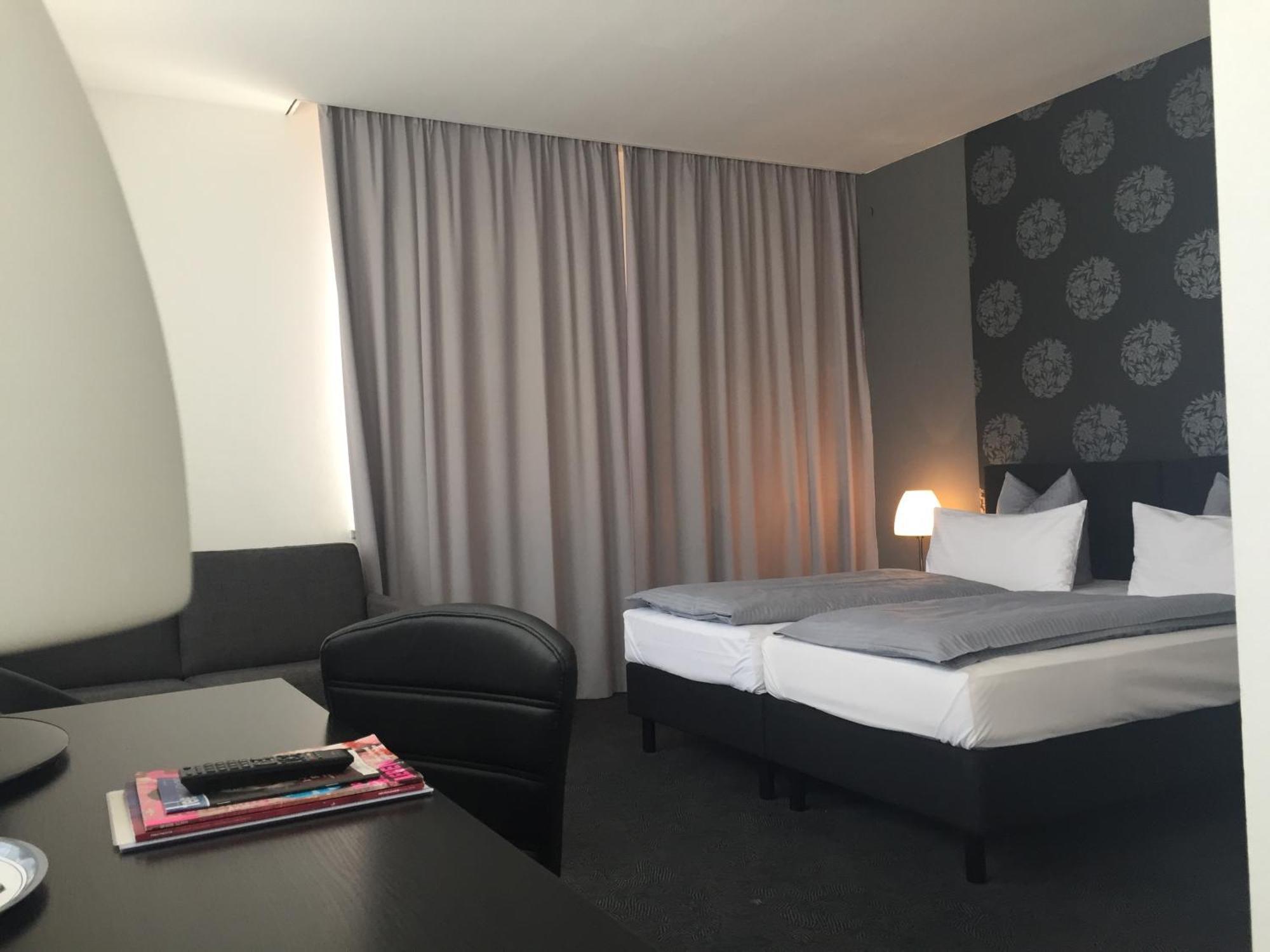 Hotel Schempp Бобинген Екстериор снимка