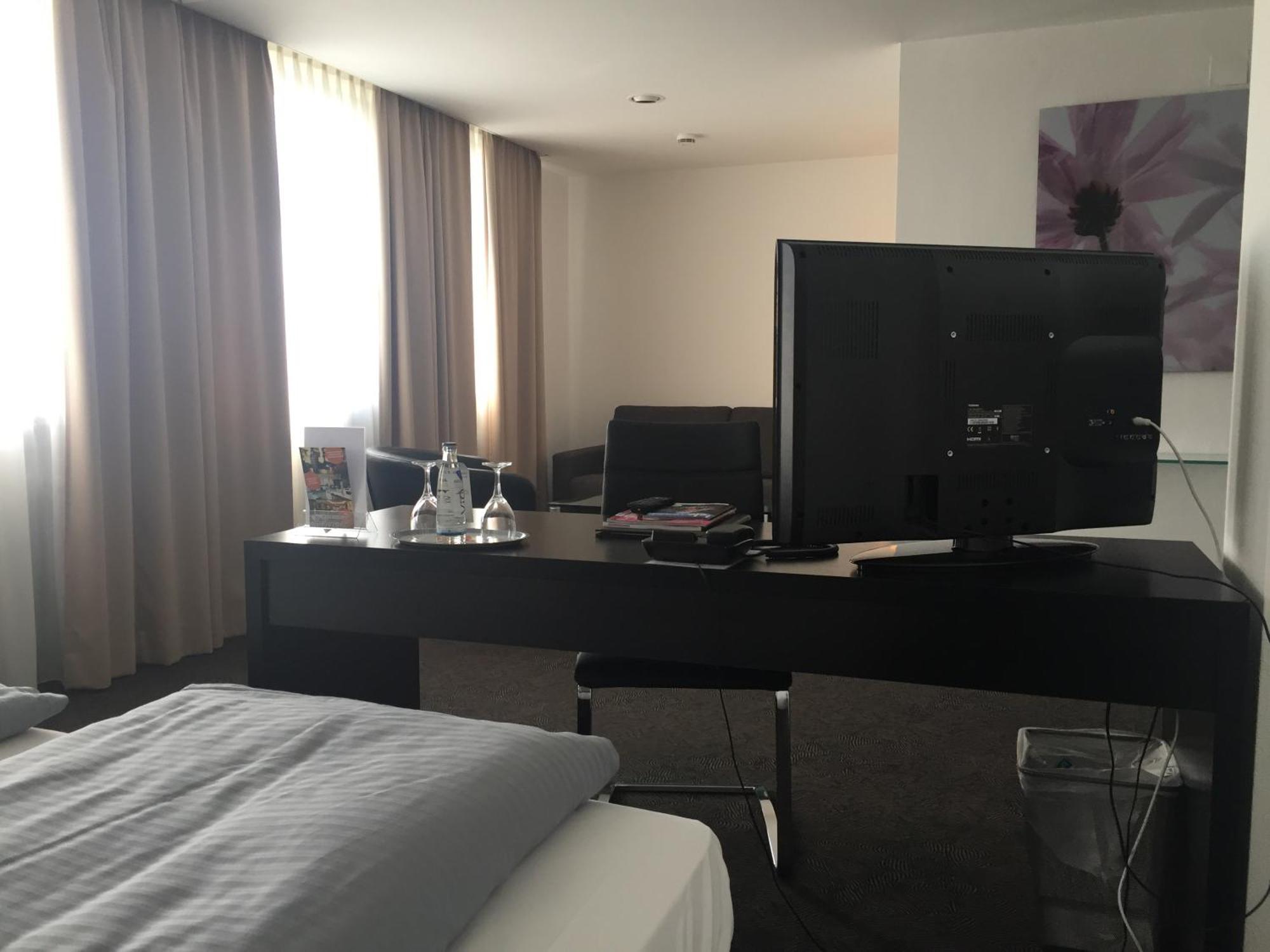 Hotel Schempp Бобинген Екстериор снимка